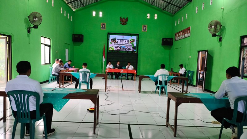 Bidang Pemdes Dinpermades Temanggung Pantau Ujian Perangkat Desa Gesing Kecamatan Kandangan