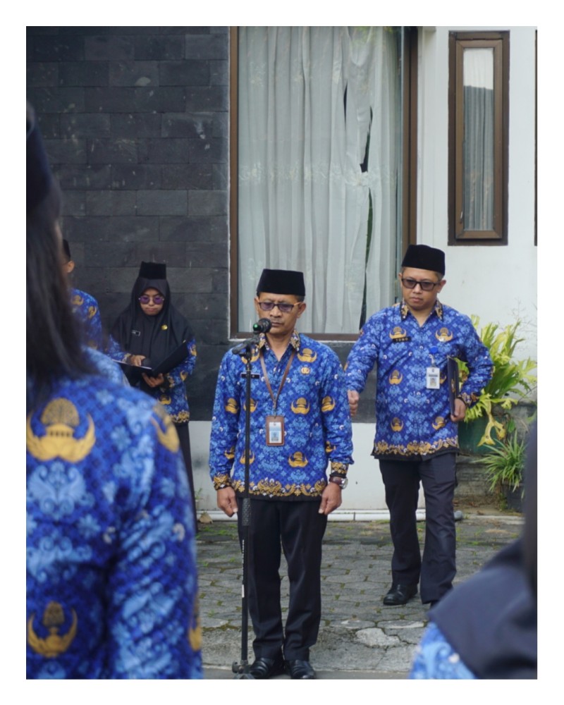 Pegawai Dinpermades dan DKPPP Temanggung Ikuti Upacara Hari Lahir Pancasila 2026