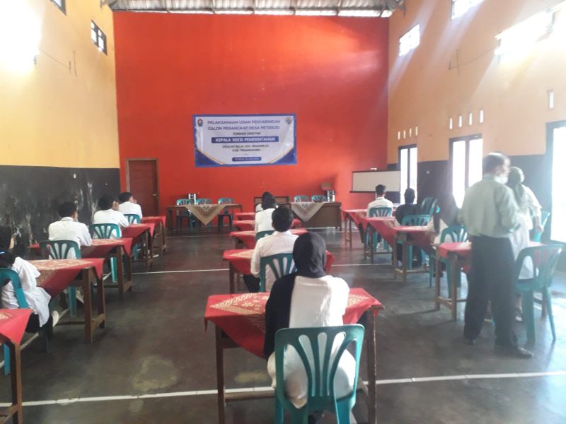Dinpermades Temanggung Lakukan Pemantauan Ujian Pengangkatan Perangkat Desa Petirejo