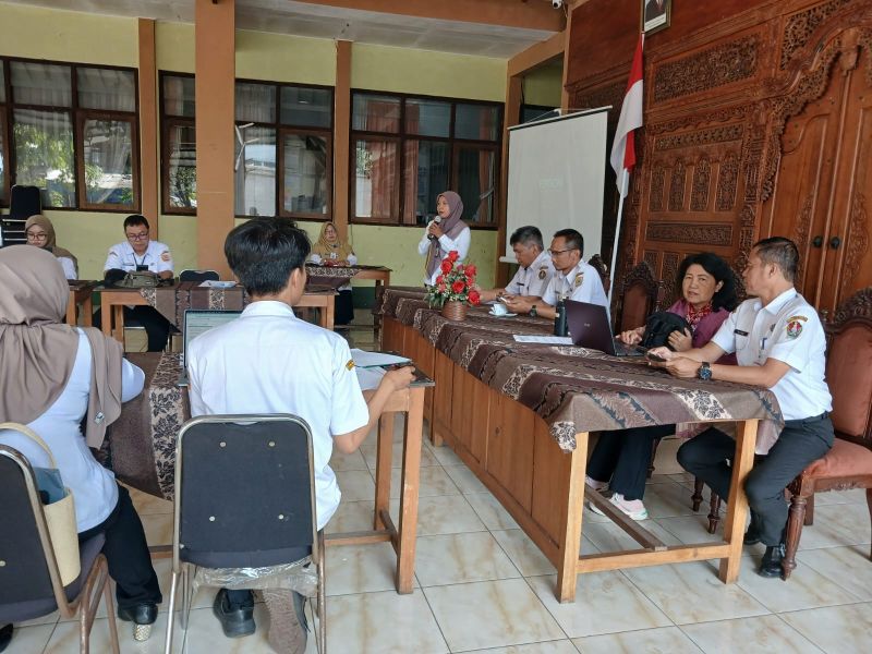 Tim Pembina Kecamatan Berdaya Temanggung Terima Uji Petik Implementasi Kecamatan Berdaya