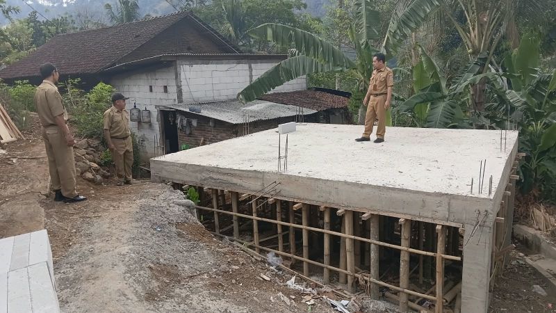 Bidang PMD Dinpermades Temanggung Laksanakan Monev Bankeu di Desa Blimbing
